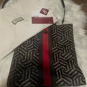 Authentic Gucci gg Supreme Caledonia
